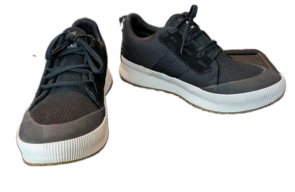 Sorel Women's Size 10 Out N About III Low Black Waterproof Sneakers Shoe